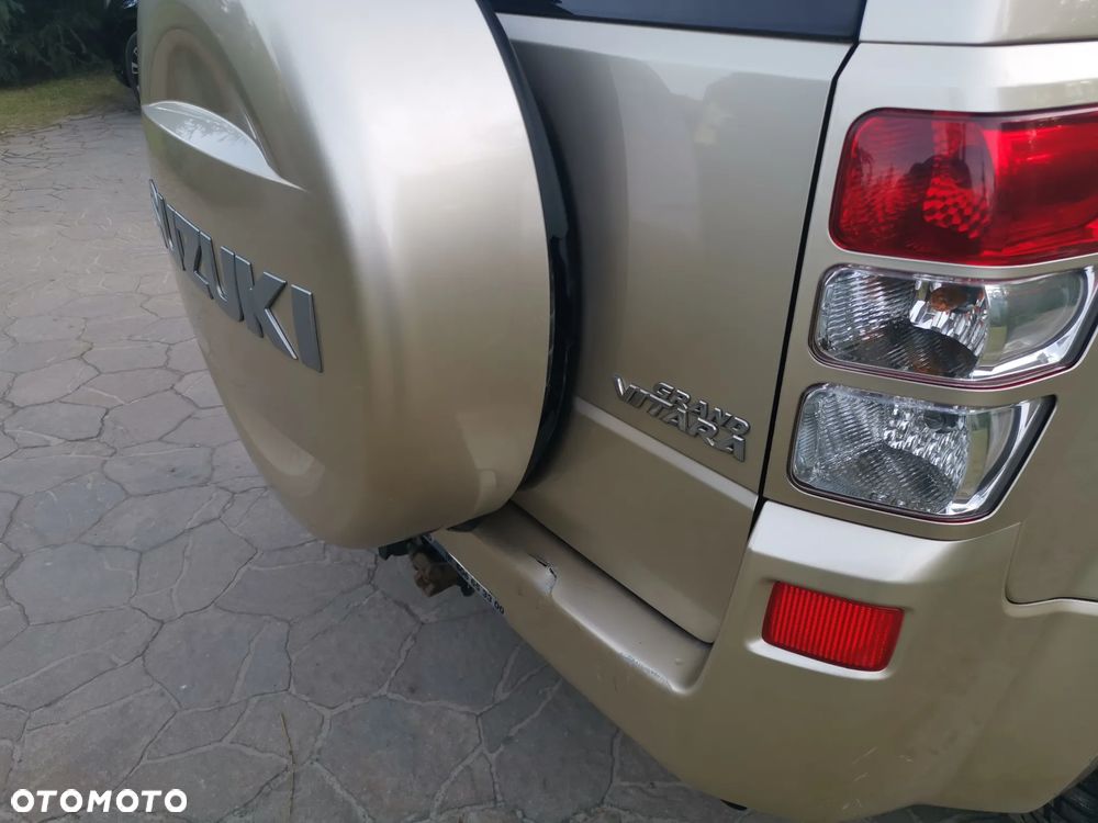 Suzuki Grand Vitara 2.0 De luxe - 6