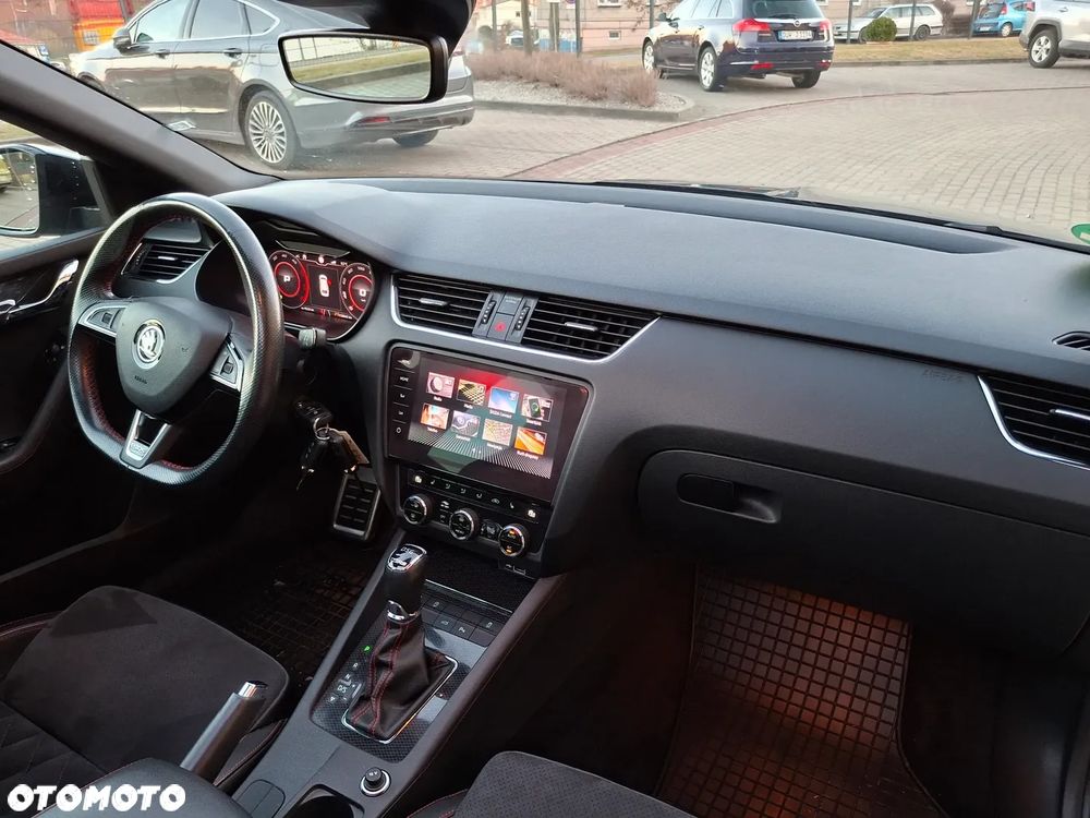Skoda Octavia 2.0 TDI 4x4 DSG RS - 24