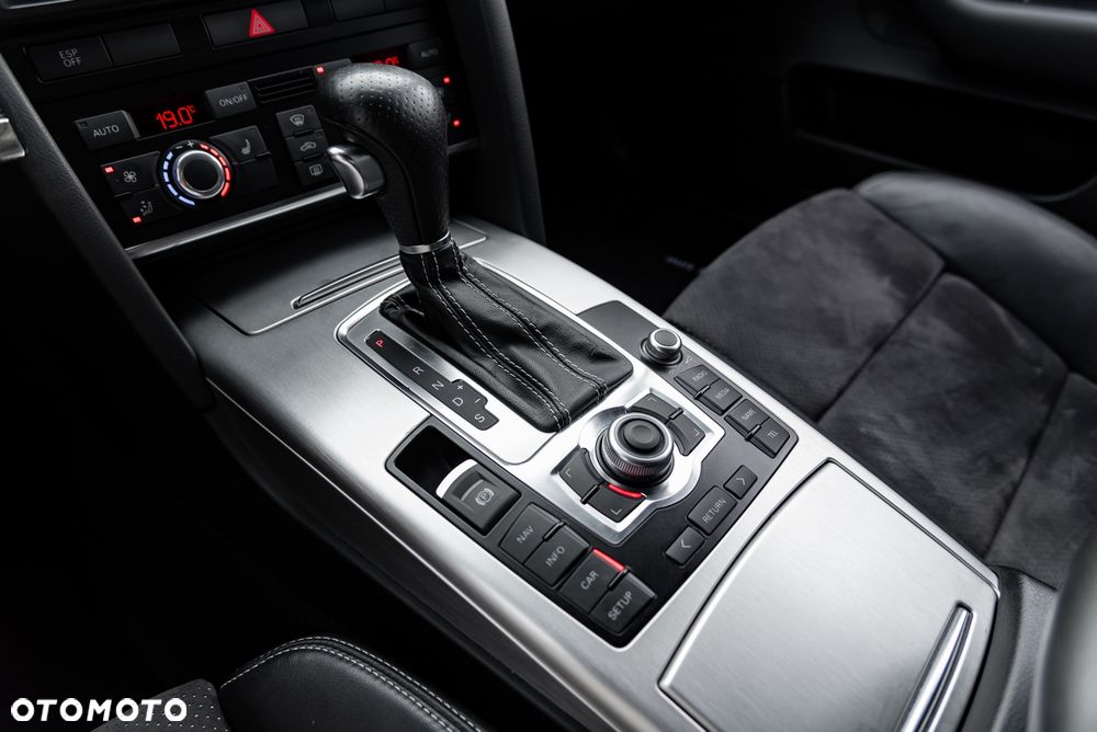 Audi A6 Avant 3.0 TDI DPF quattro tiptronic - 38
