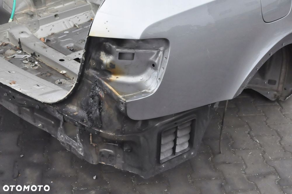 BENTLEY BENTAYGA ĆWIARTKA BŁOTNIK PRAWY TYŁ TYLNY - 3