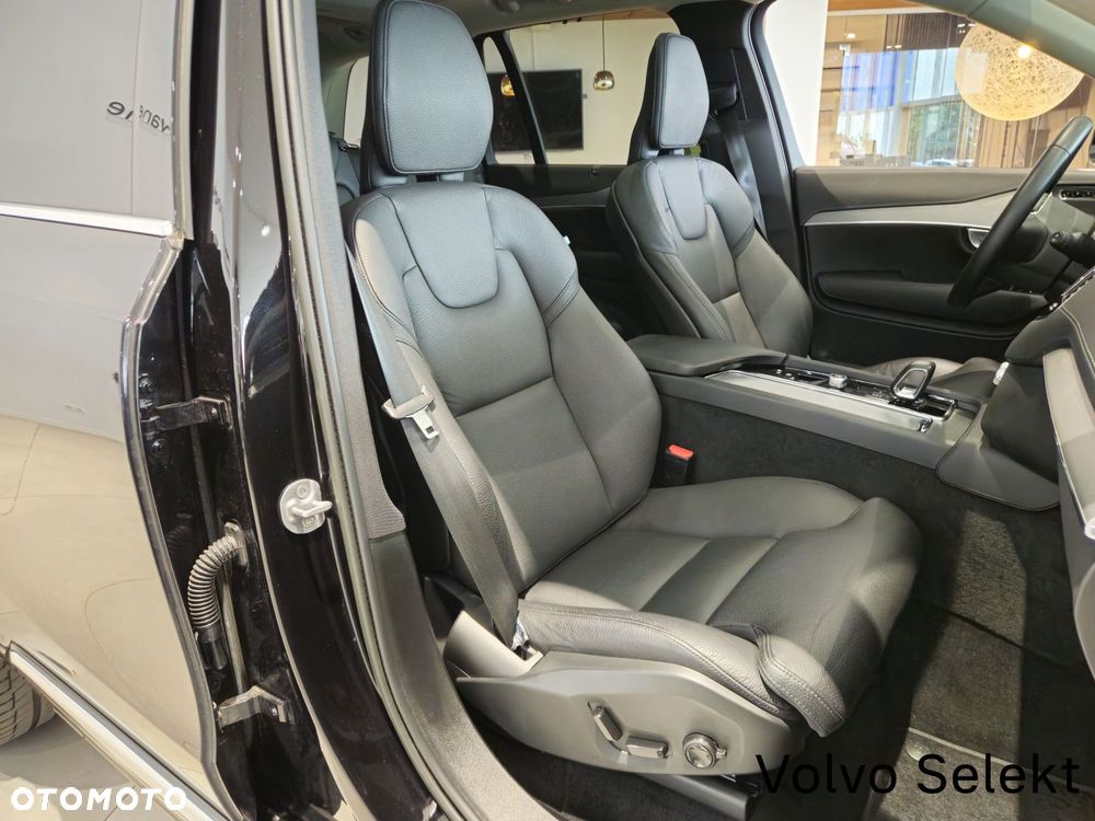 Volvo XC 90 - 31