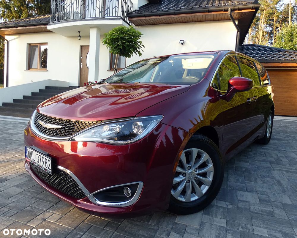 Chrysler Pacifica - 7