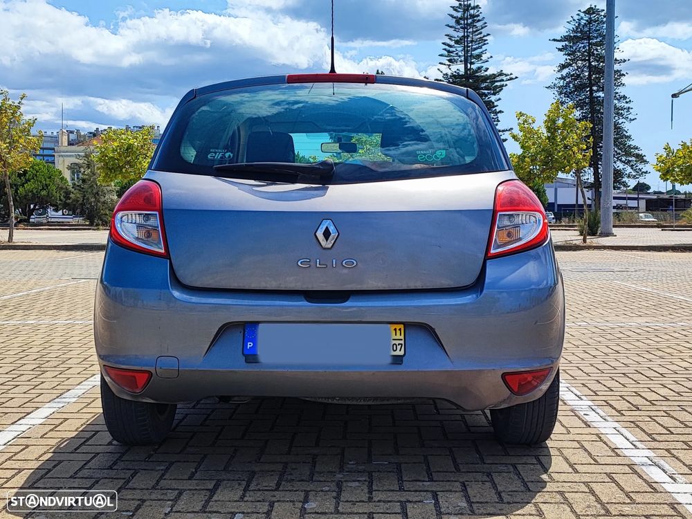 Renault Clio 1.2 16V Confort - 4