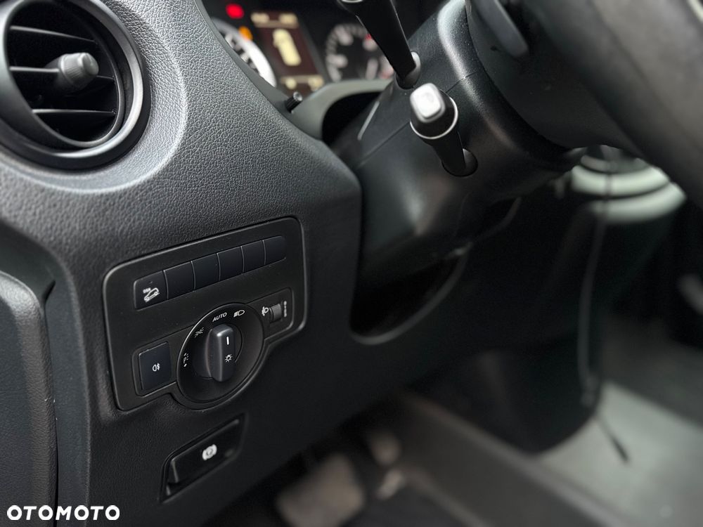 Mercedes-Benz Vito - 10