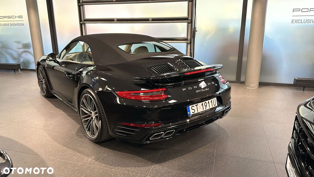 Porsche 911 - 26