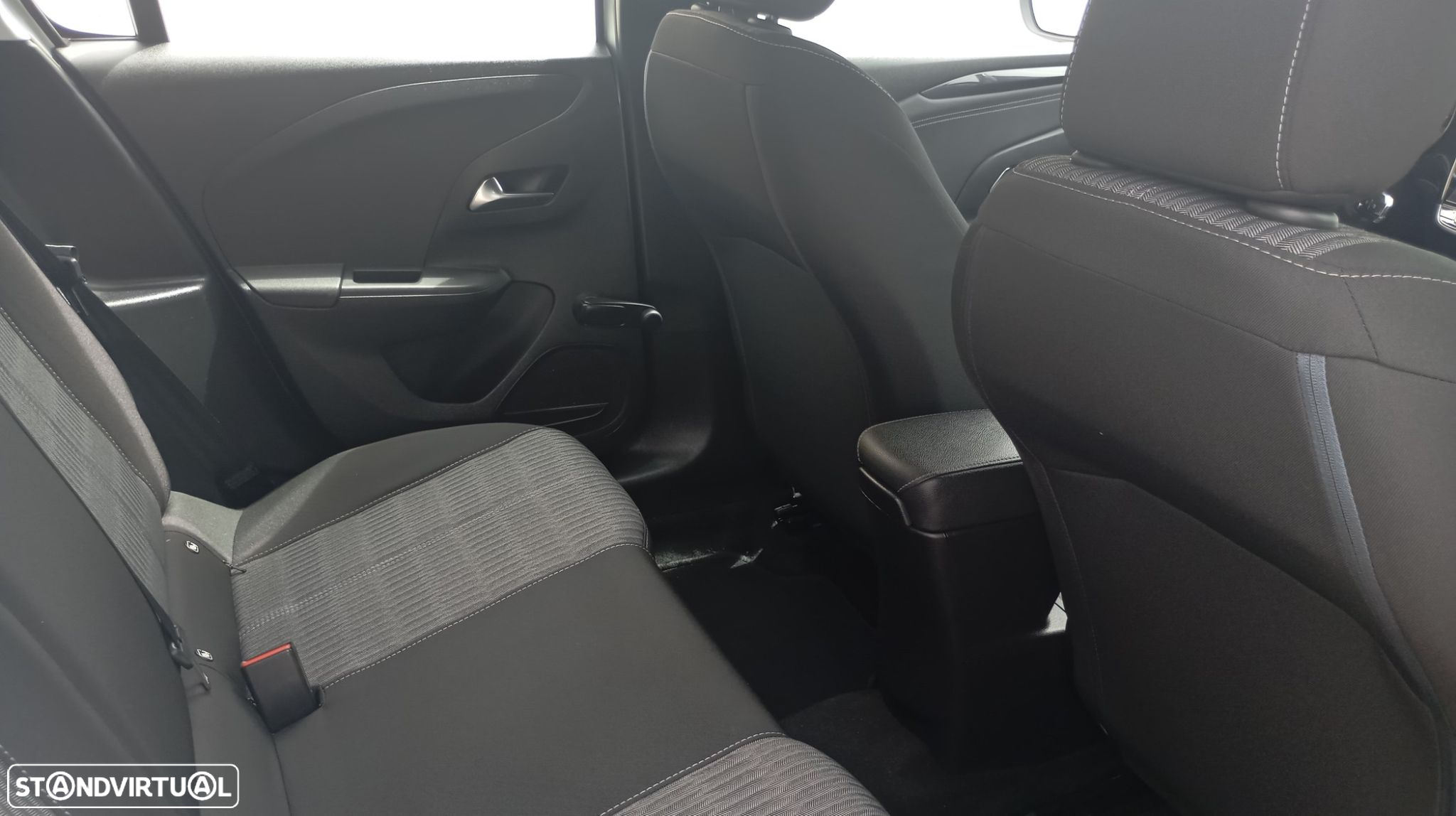 Opel Corsa 1.5 D Elegance - 11