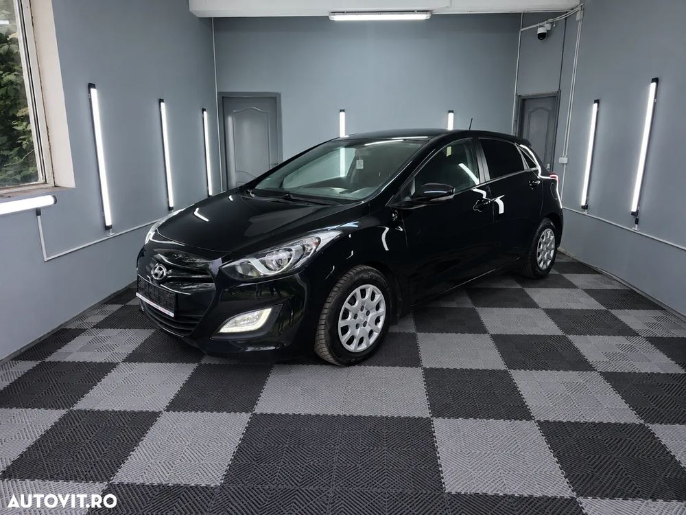 Hyundai i30 1.6 CRDI Highway - 1