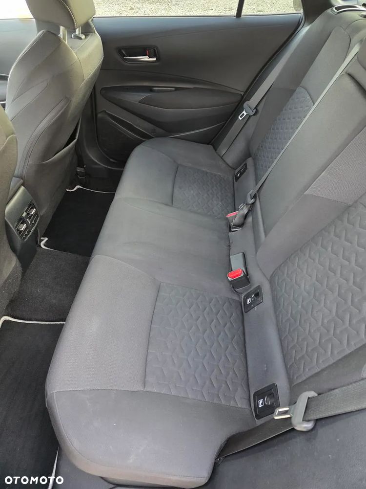 Toyota Corolla 1.8 Hybrid Comfort - 12