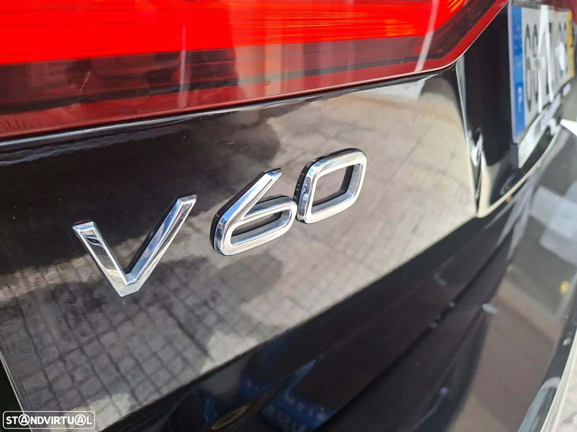 Volvo V60 2.0 T8 AWD TE Momentum - 16
