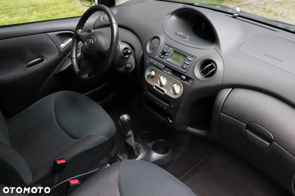 Toyota Yaris 1.0 Blue - 11
