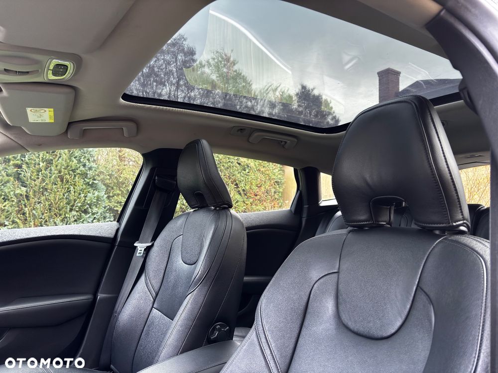 Volvo V40 D2 Drive-E Ocean Race - 24