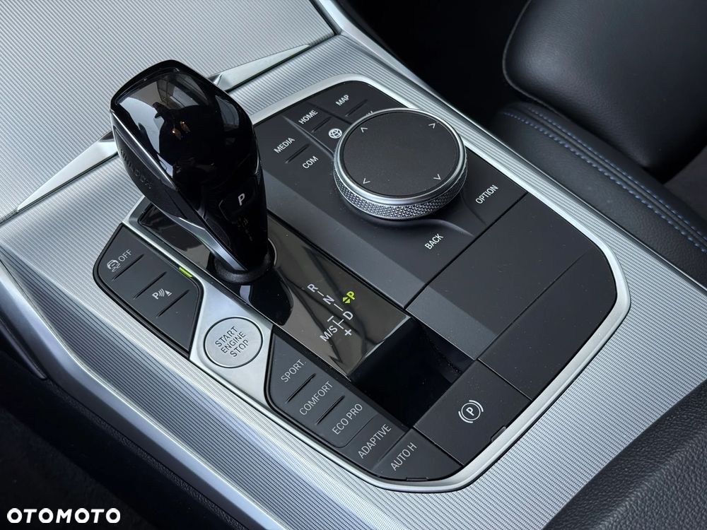 BMW Seria 3 320d M Sport - 23