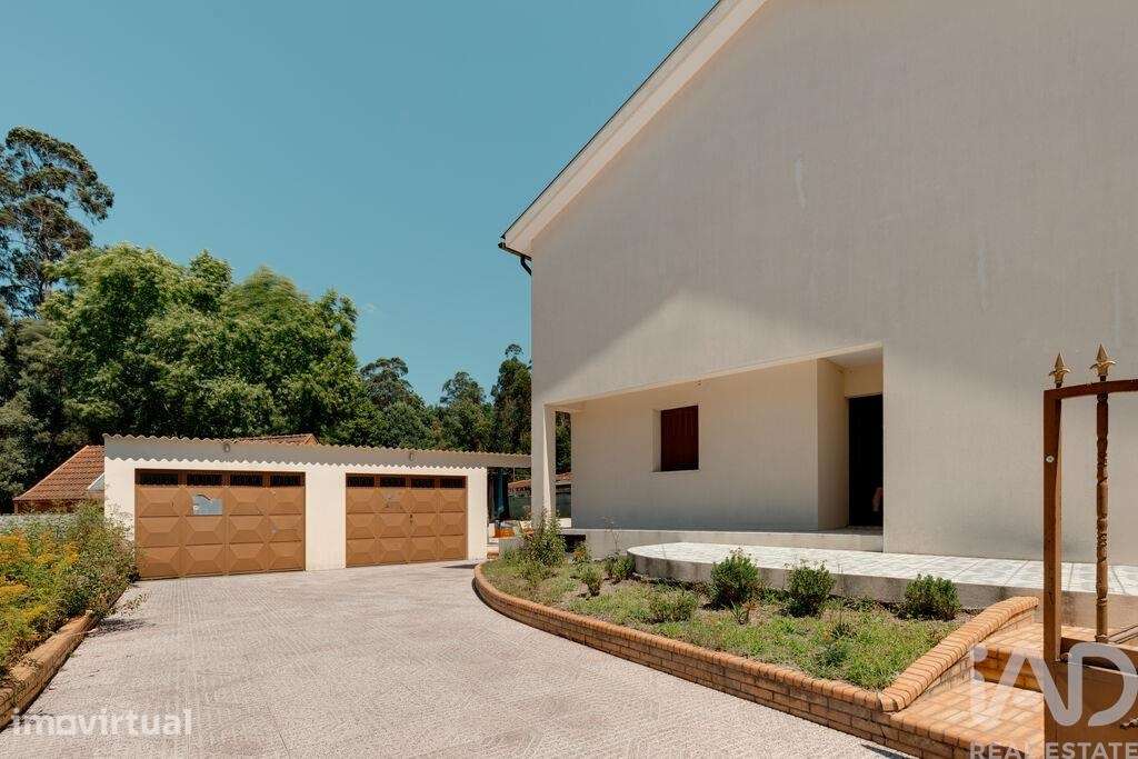 Casa / Villa T6 em Guilhufe e Urrô - Grande imagem: 2/25