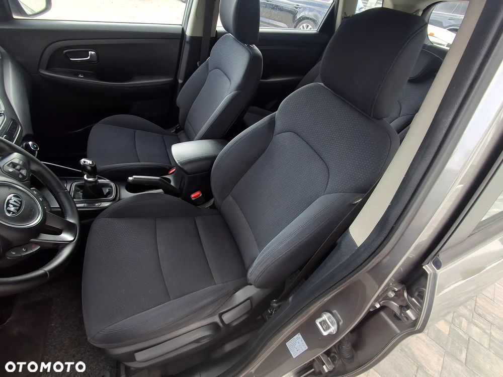Kia Carens 1.7 CRDi M 7os - 14