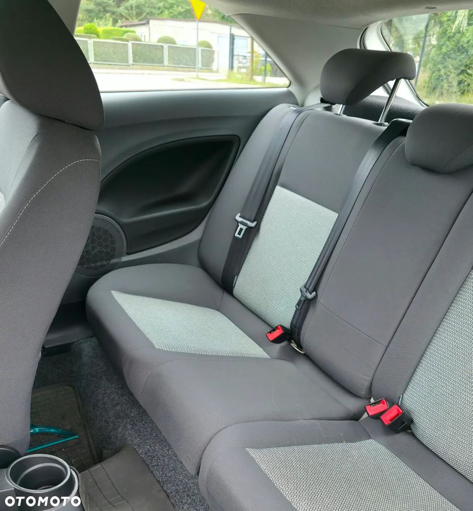 Seat Ibiza 1.6 16V Reference - 7