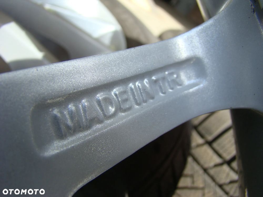 a96 5x120 VW Transporter Caravelle Multivan T5 T6 7jx17 opony zima - 7