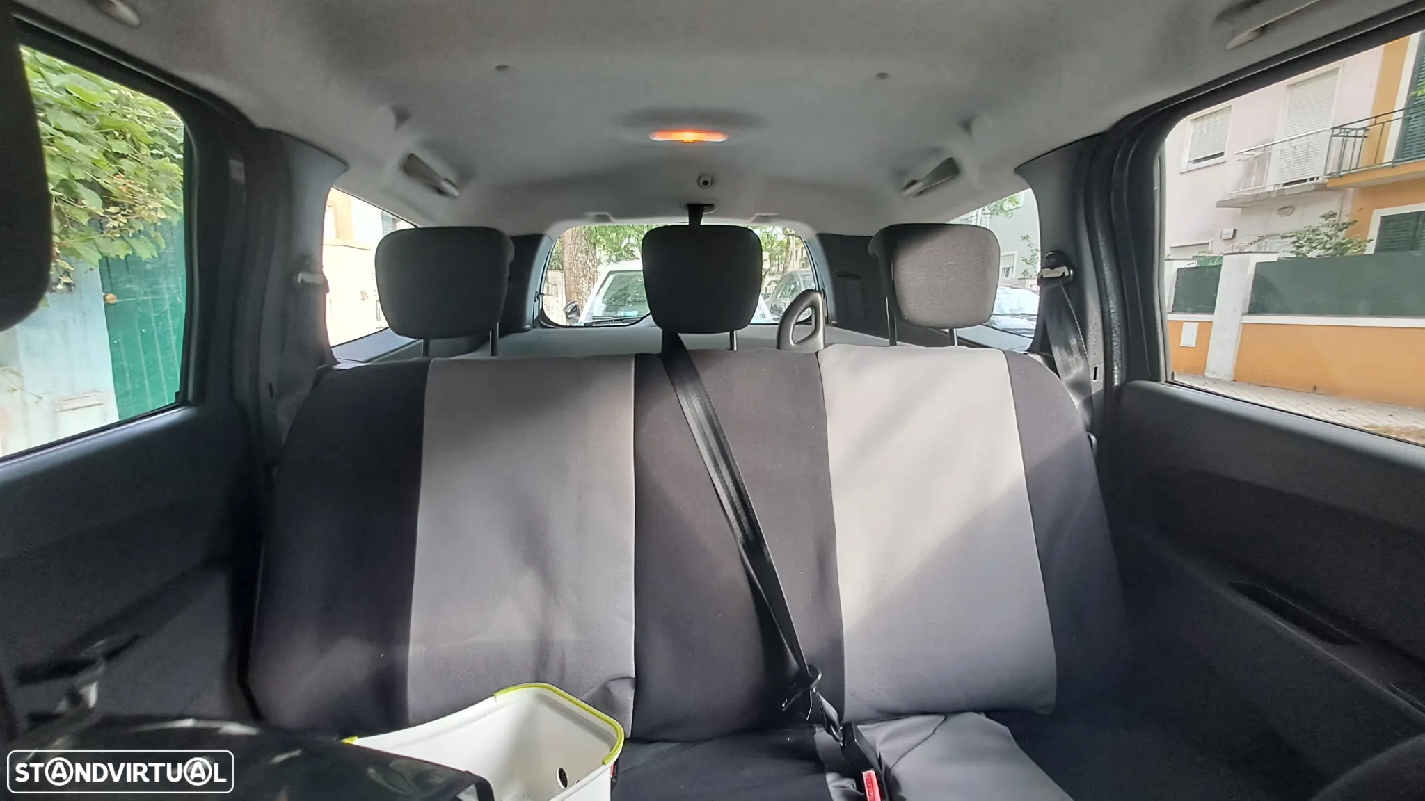 Dacia Lodgy 1.5 dCi Stepway 7L - 19