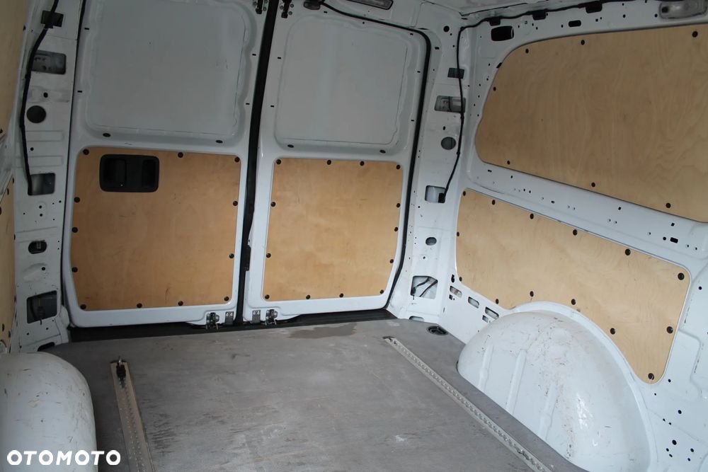 Mercedes-Benz VITO - 31