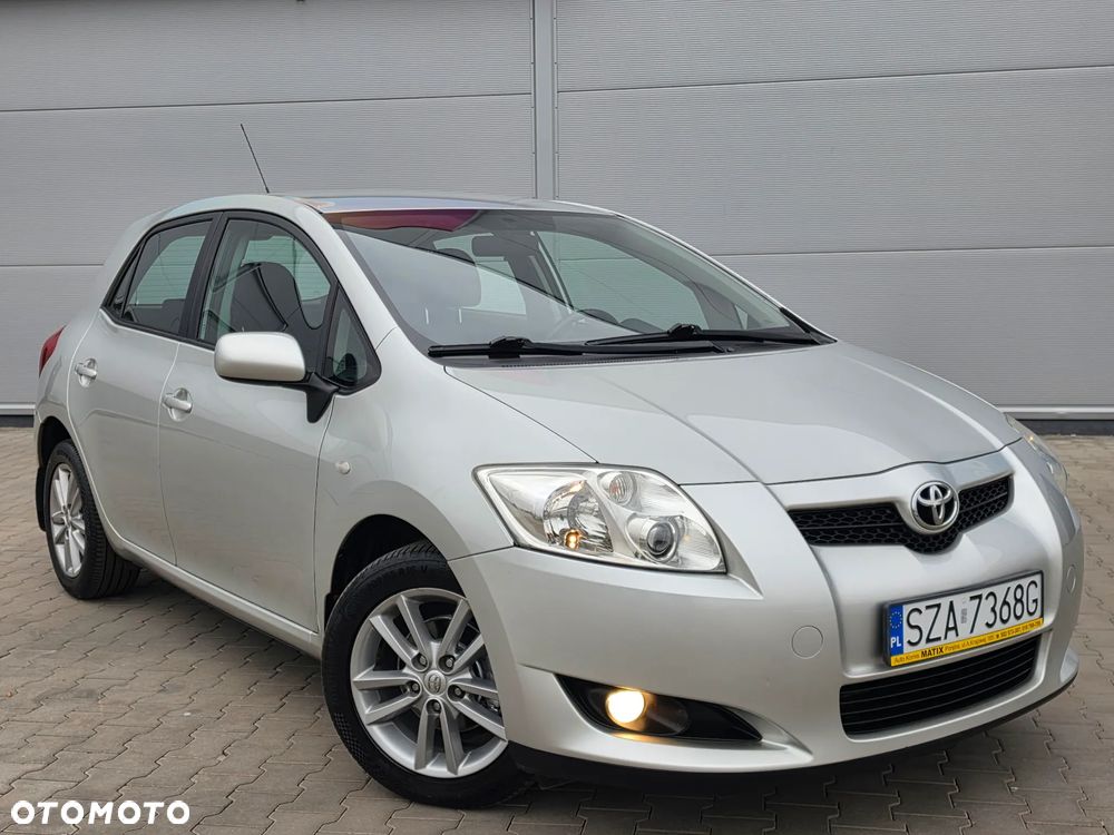 Toyota Auris 1.6 VVT-i Terra - 1