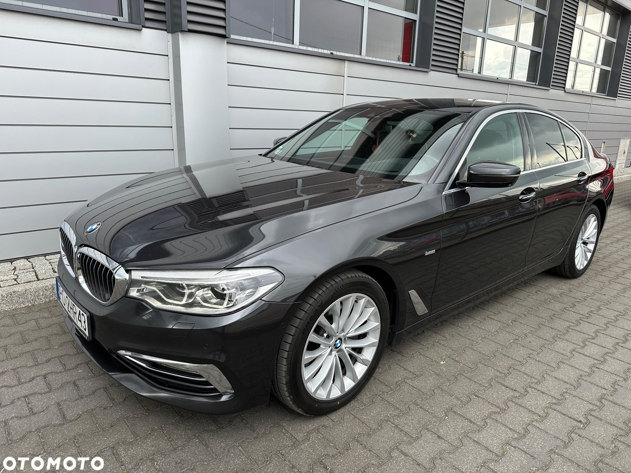 BMW Seria 5 520d xDrive Luxury Line - 3