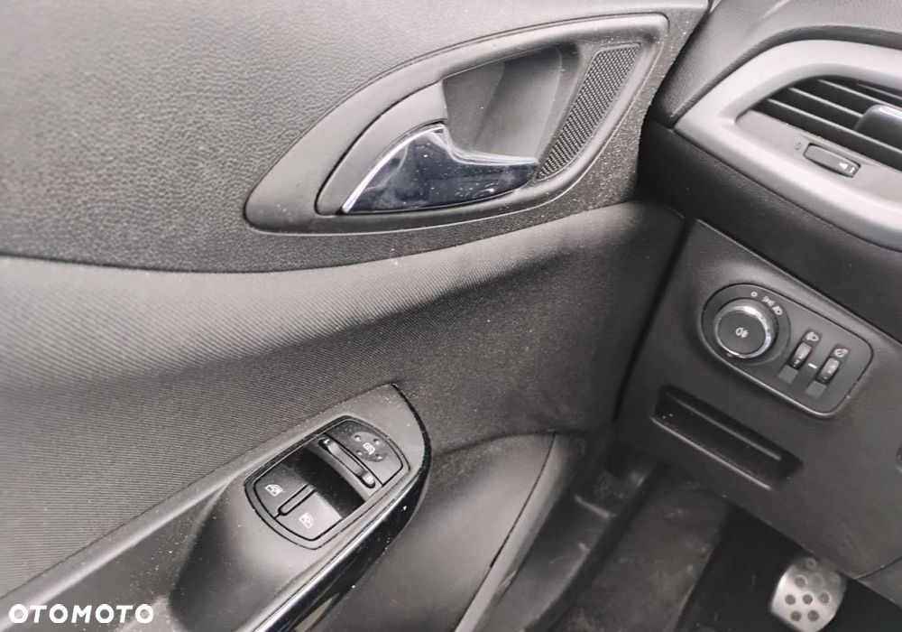 Opel Corsa - 13