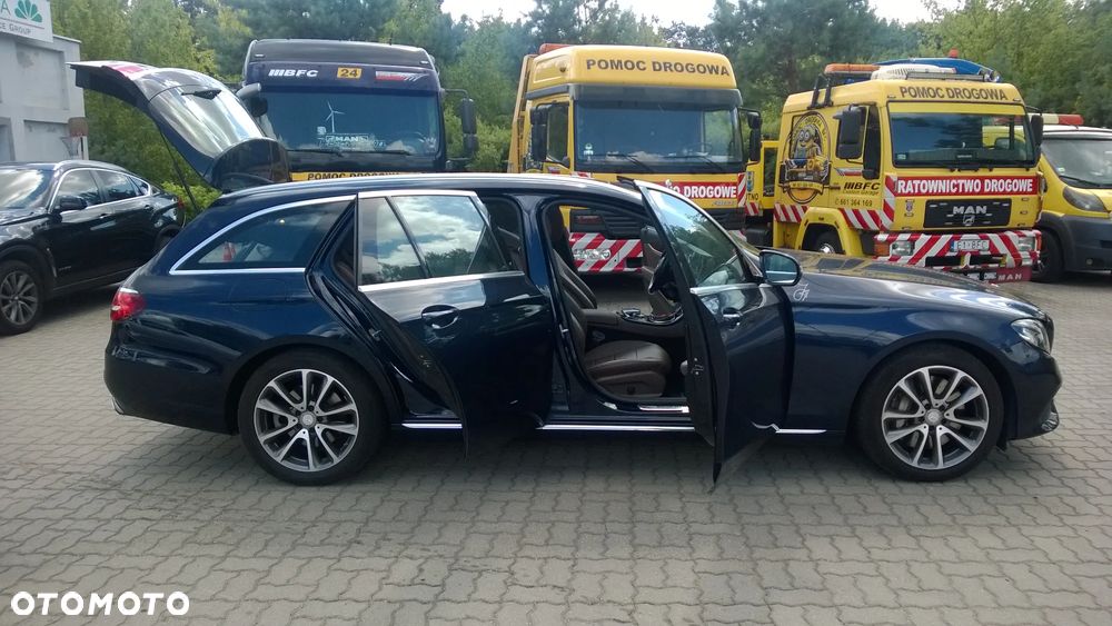 Mercedes-Benz Klasa E 350 d 4Matic 9G-TRONIC Exclusive - 22