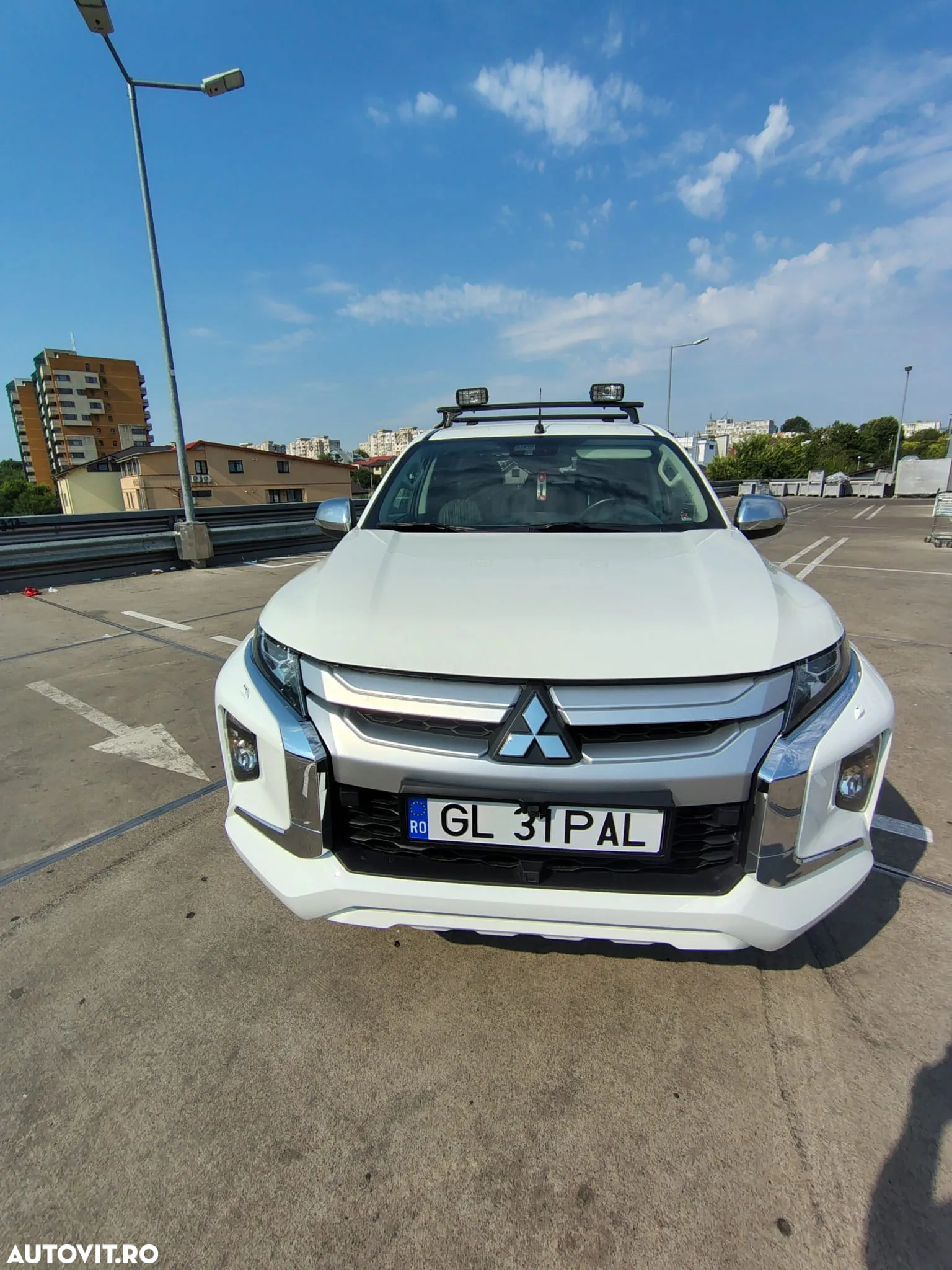 Mitsubishi L200 Double Cab 2.2 DI-D M/T Instyle - 2