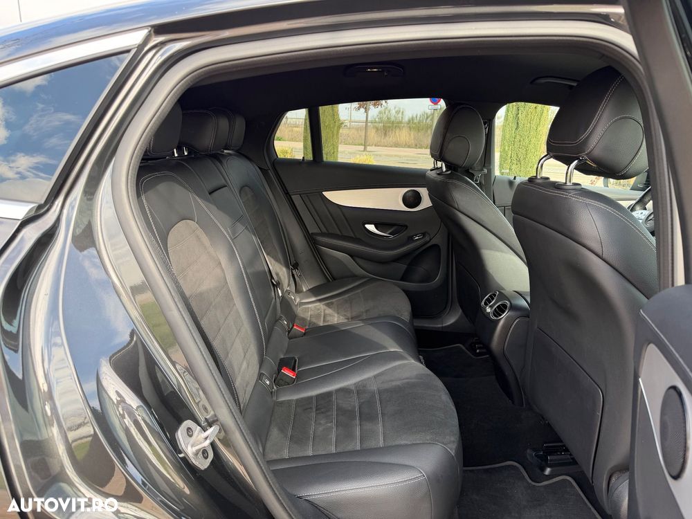 Mercedes-Benz GLC Coupe 300 de 4Matic 9G-TRONIC AMG Line - 31