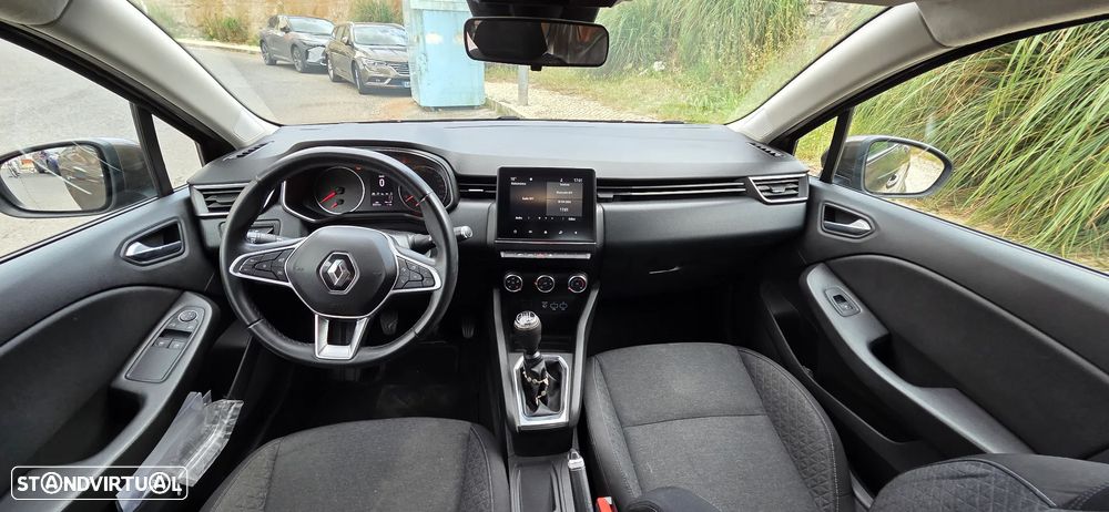 Renault Clio - 8