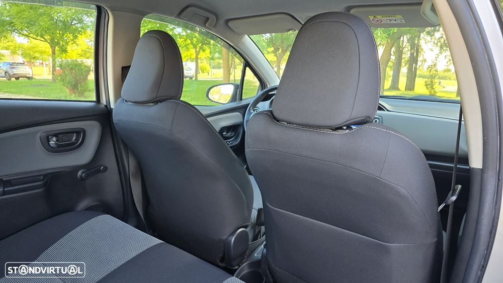 Toyota Yaris 1.5 HSD Comfort +P.Style+P.Techno - 56