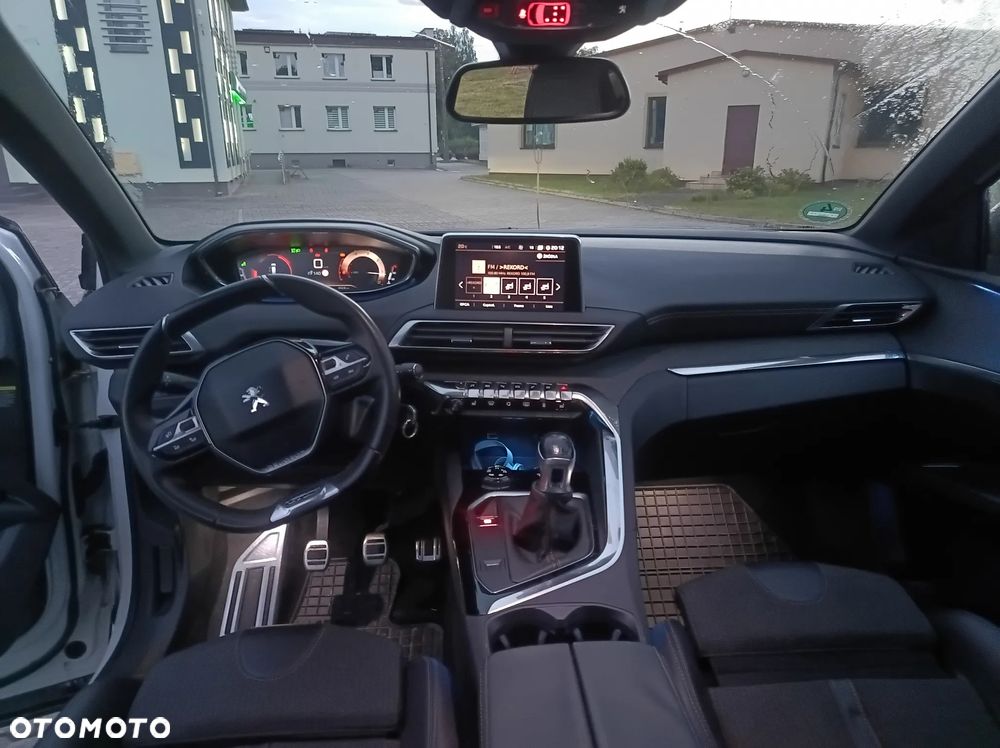 Peugeot 5008 2.0 BlueHDI Active S&S - 16