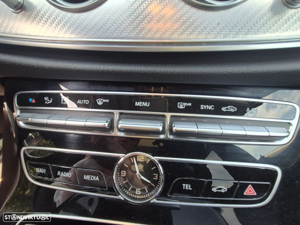Mercedes-Benz E 220 d 4Matic 9G-TRONIC AMG Line - 1