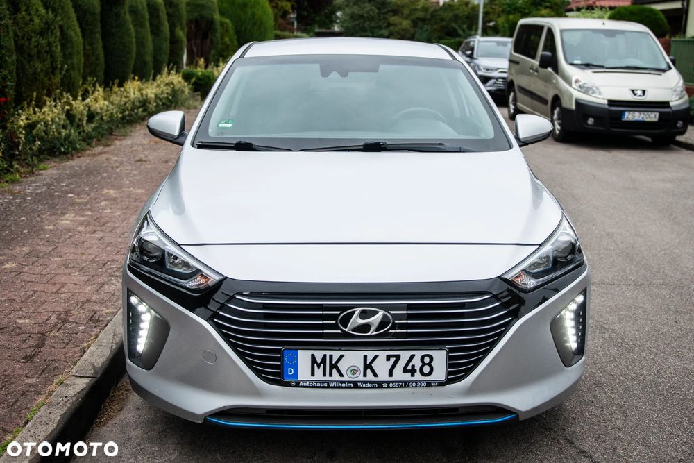 Hyundai IONIQ 1.6 GDI Premium - 9