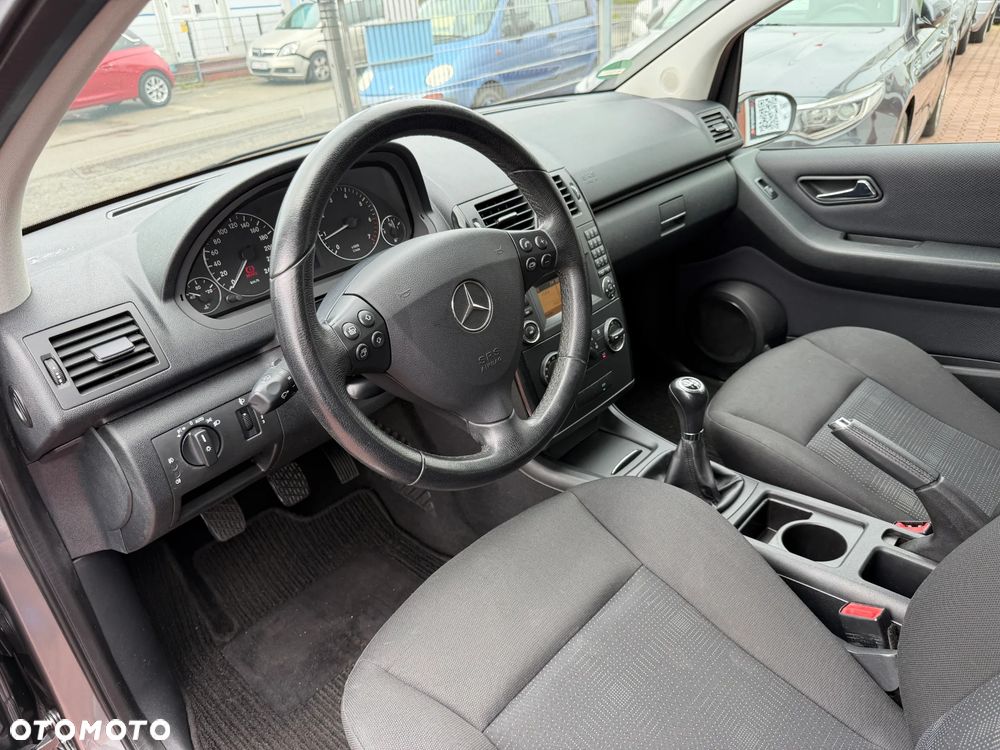Mercedes-Benz Klasa A 150 BlueEFFICIENCY Elegance - 12