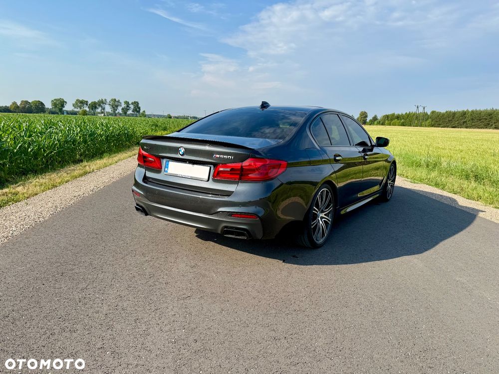 BMW Seria 5 M550i xDrive - 6