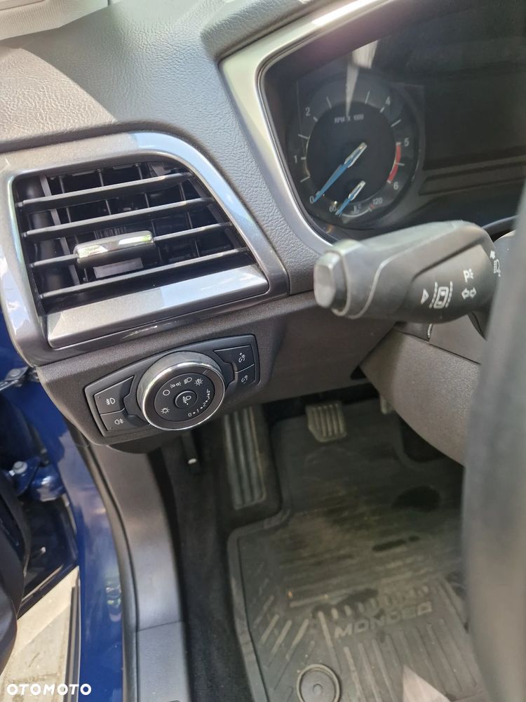 Ford Mondeo - 27