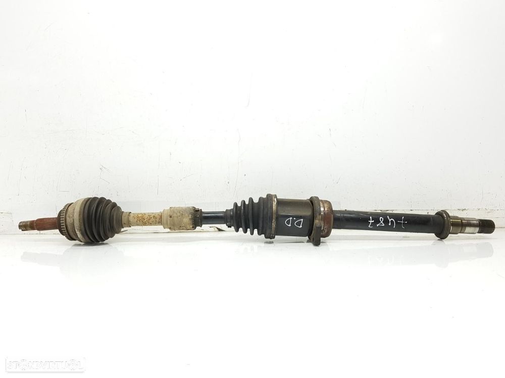 TRANSMISSÃO FRENTE DIREITA TOYOTA AVENSIS BERLINA T25 - 1