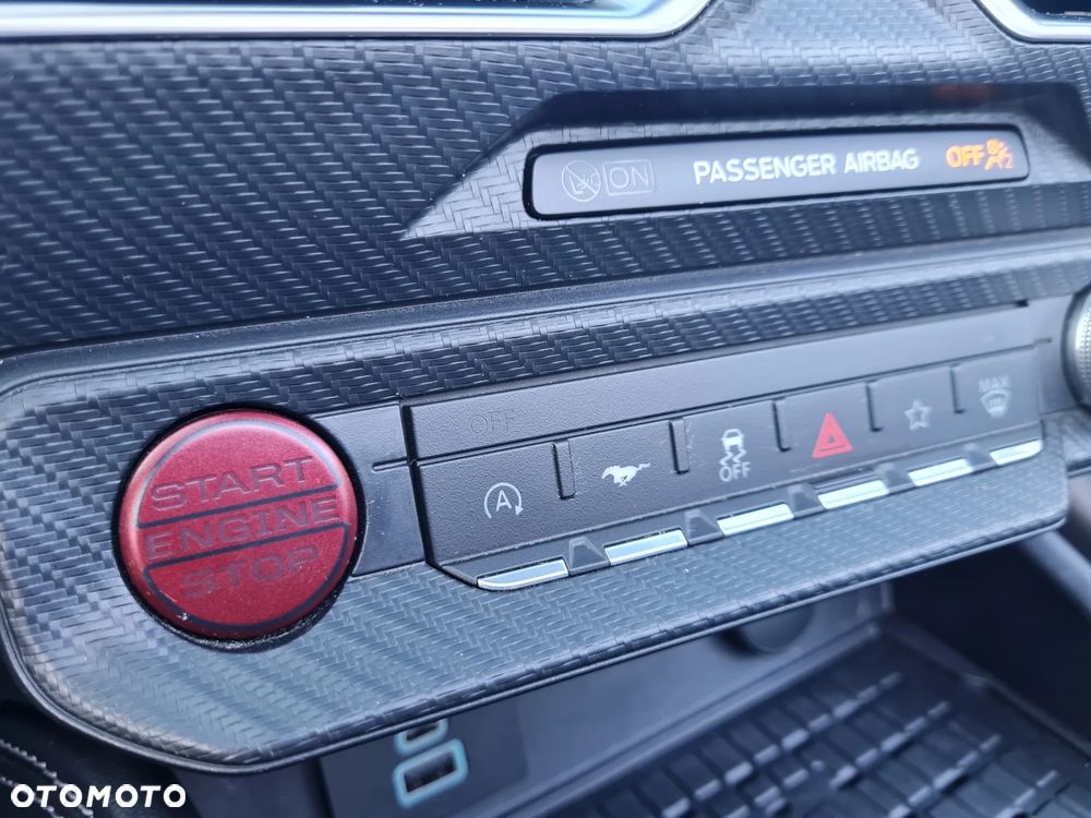 Ford Mustang - 22