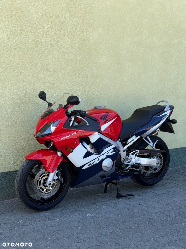 Honda CBR - 27