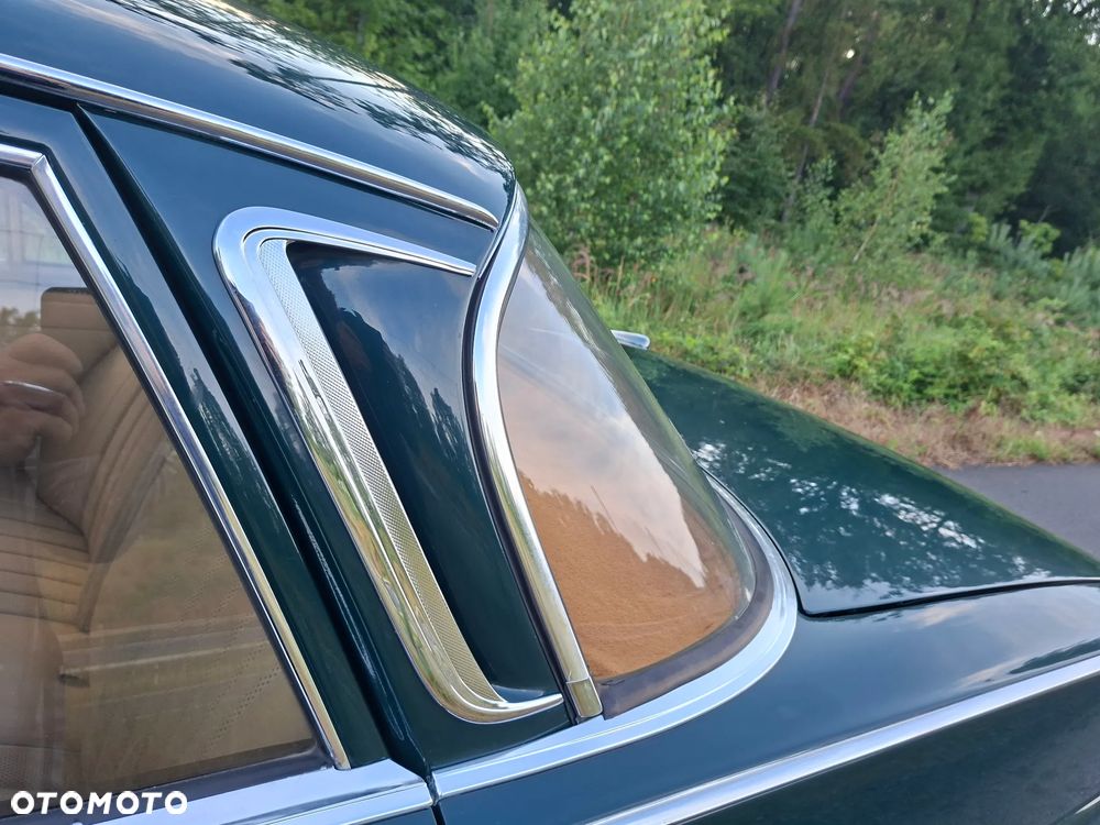 Mercedes-Benz W111 - 13