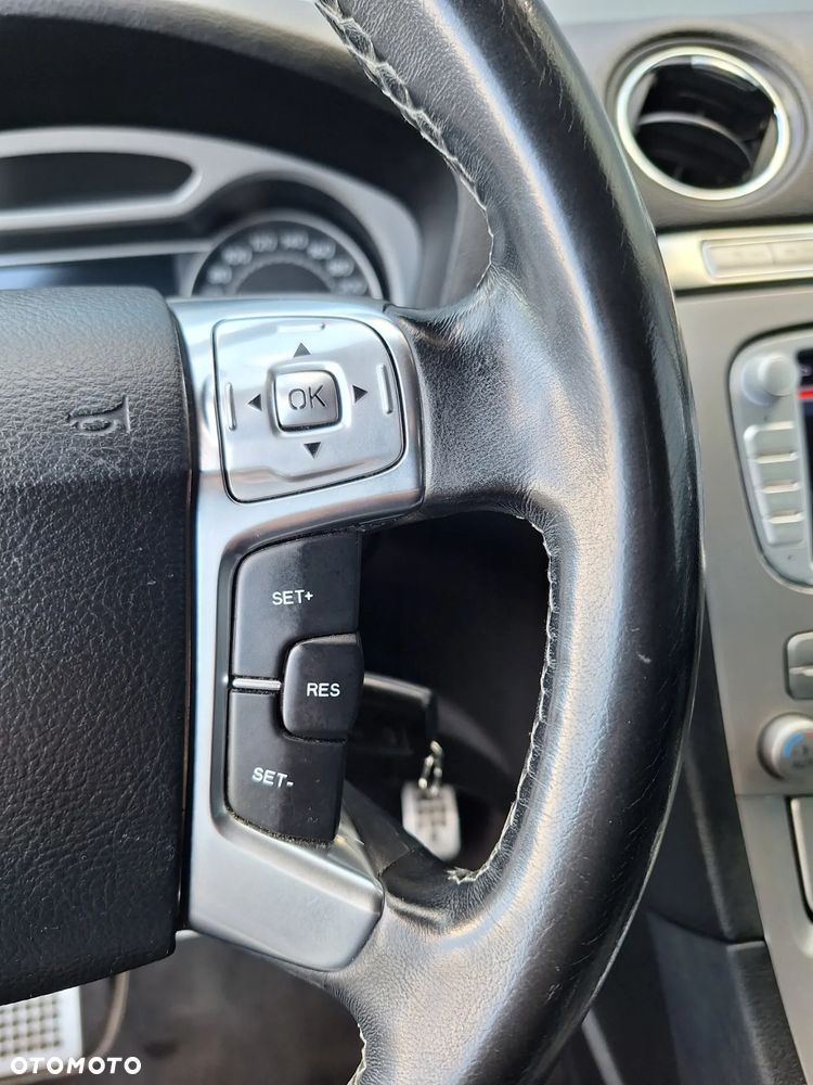 Ford S-Max 2.2 TDCi DPF Titanium - 33