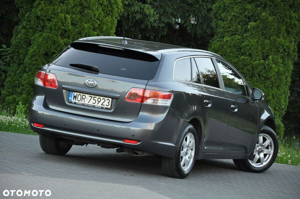 Toyota Avensis Touring Sports 1.8 Multidrive S Comfort - 16