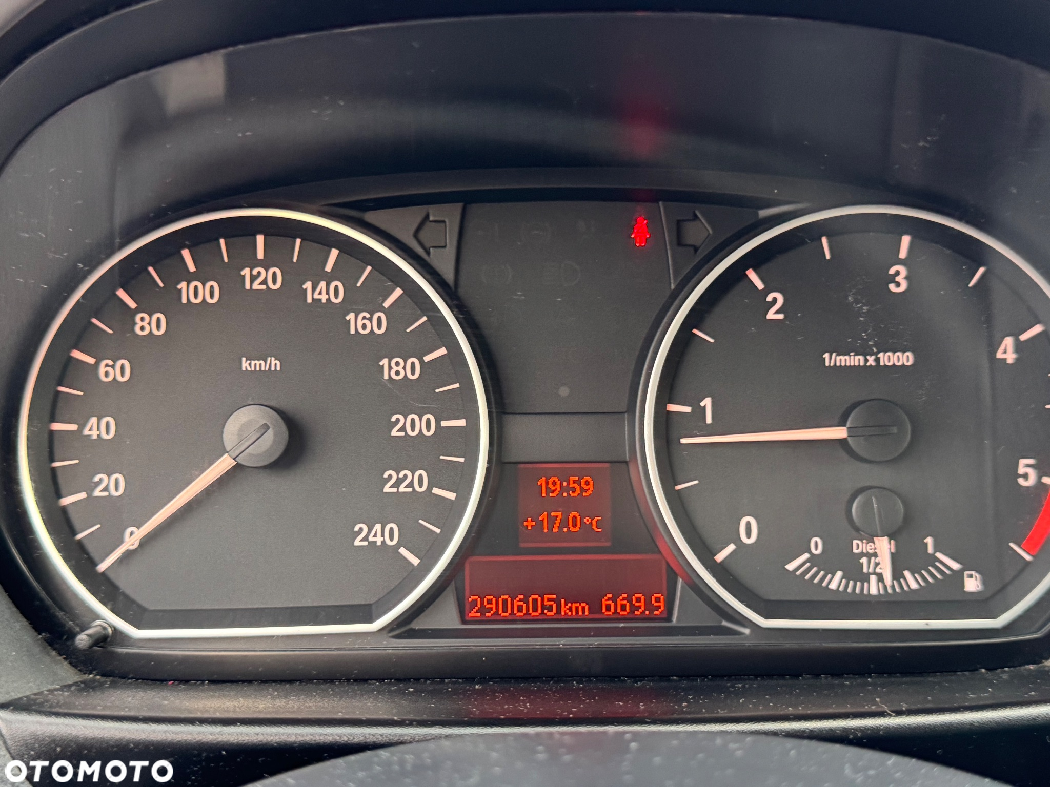 BMW Seria 1 118d - 12