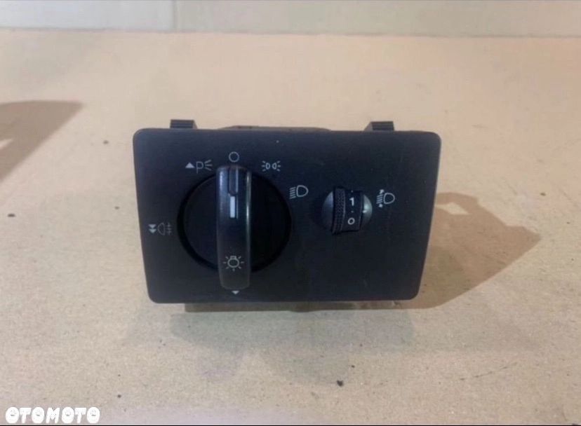 4K5T-13A024 włącznik świateł Ford focus mk2 c-max