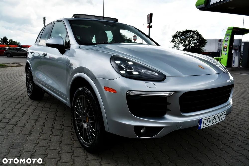 Porsche Cayenne Platinum Edition - 2
