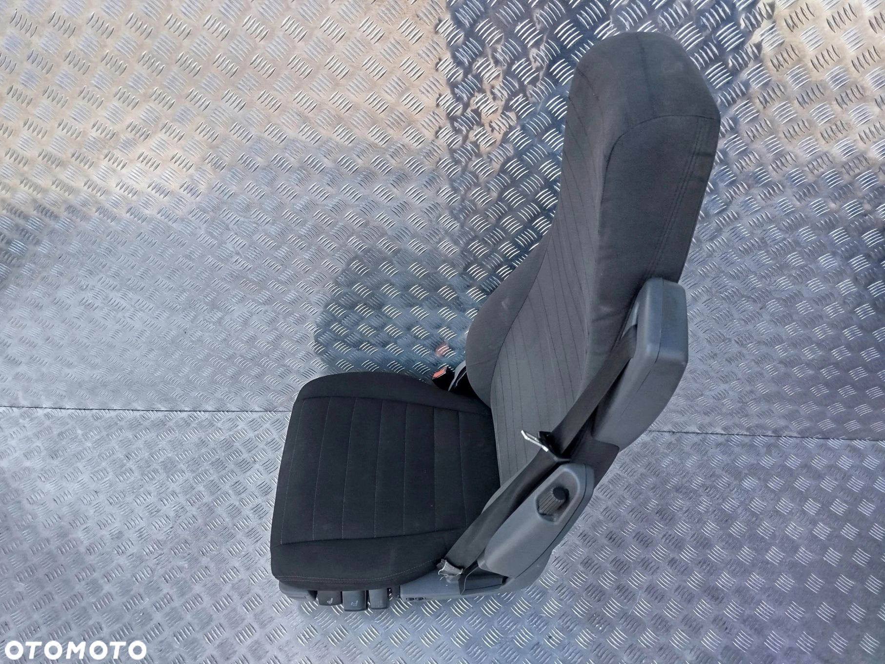 FOTEL KIEROWCY SCANIA STREAMLINE - 4