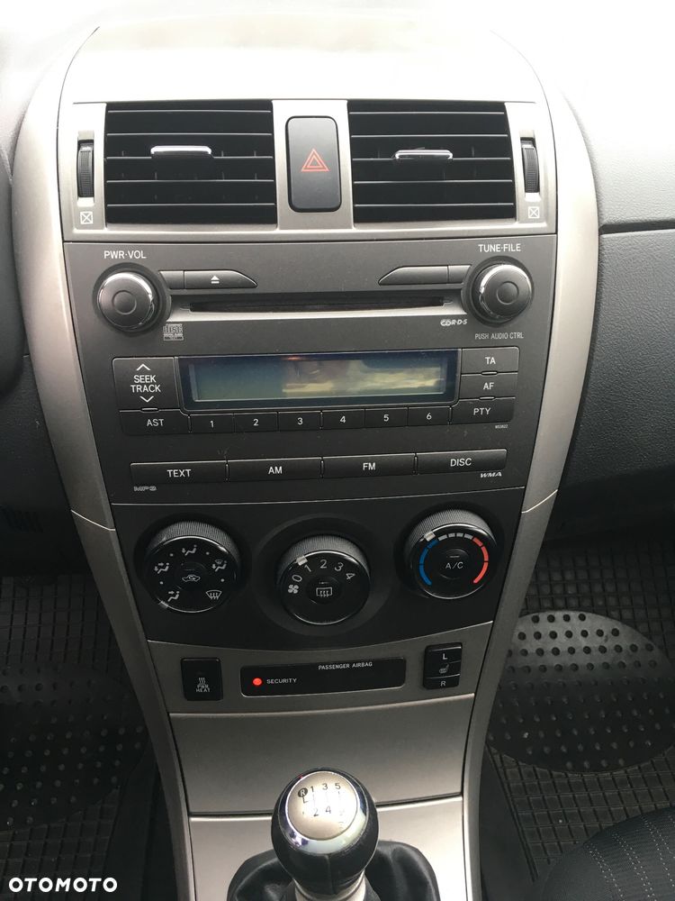 Toyota Corolla - 9