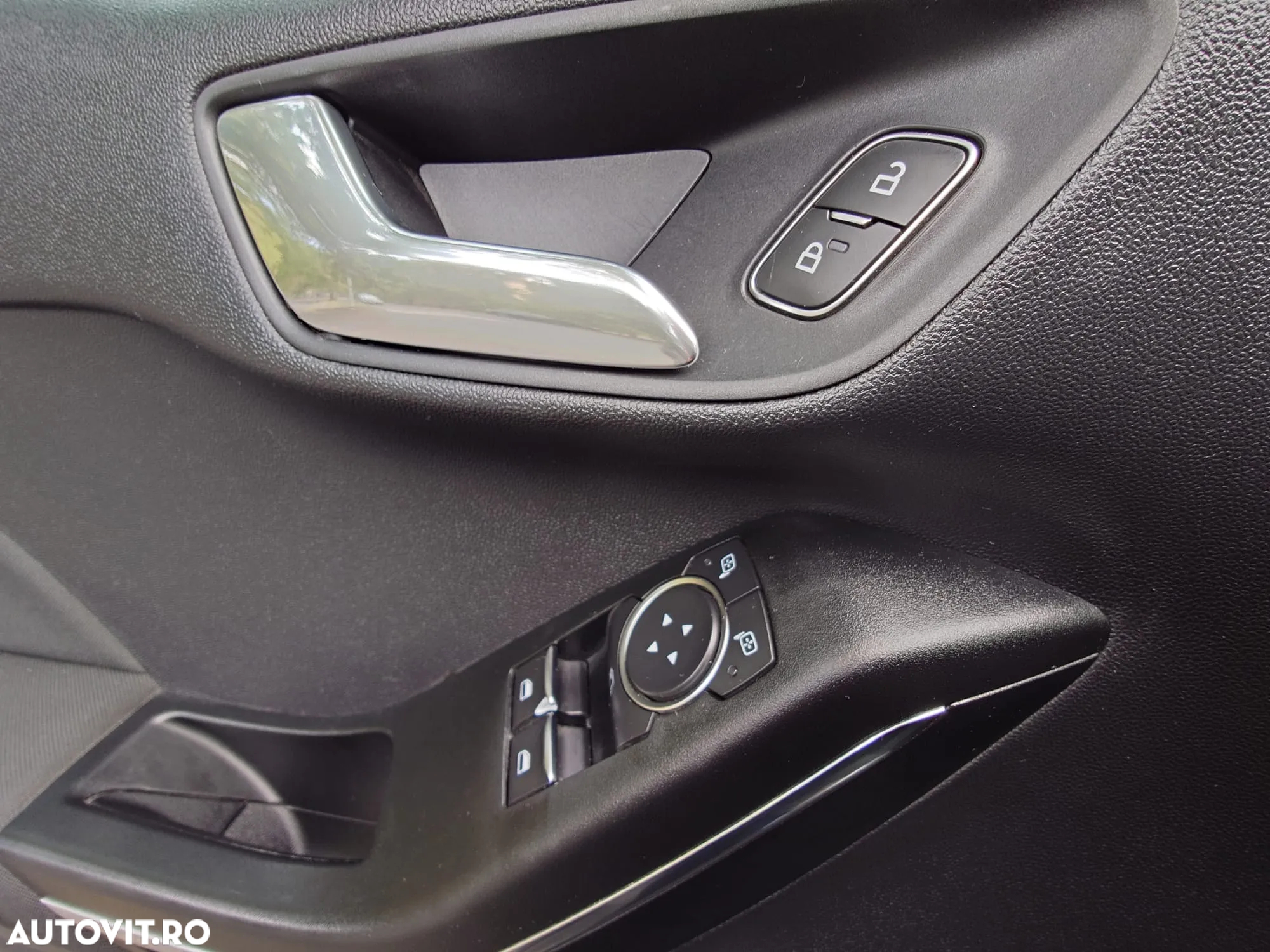 Ford Fiesta 1.0 EcoBoost Active I - 24