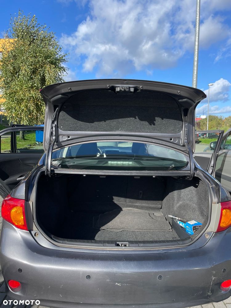 Toyota Corolla - 4