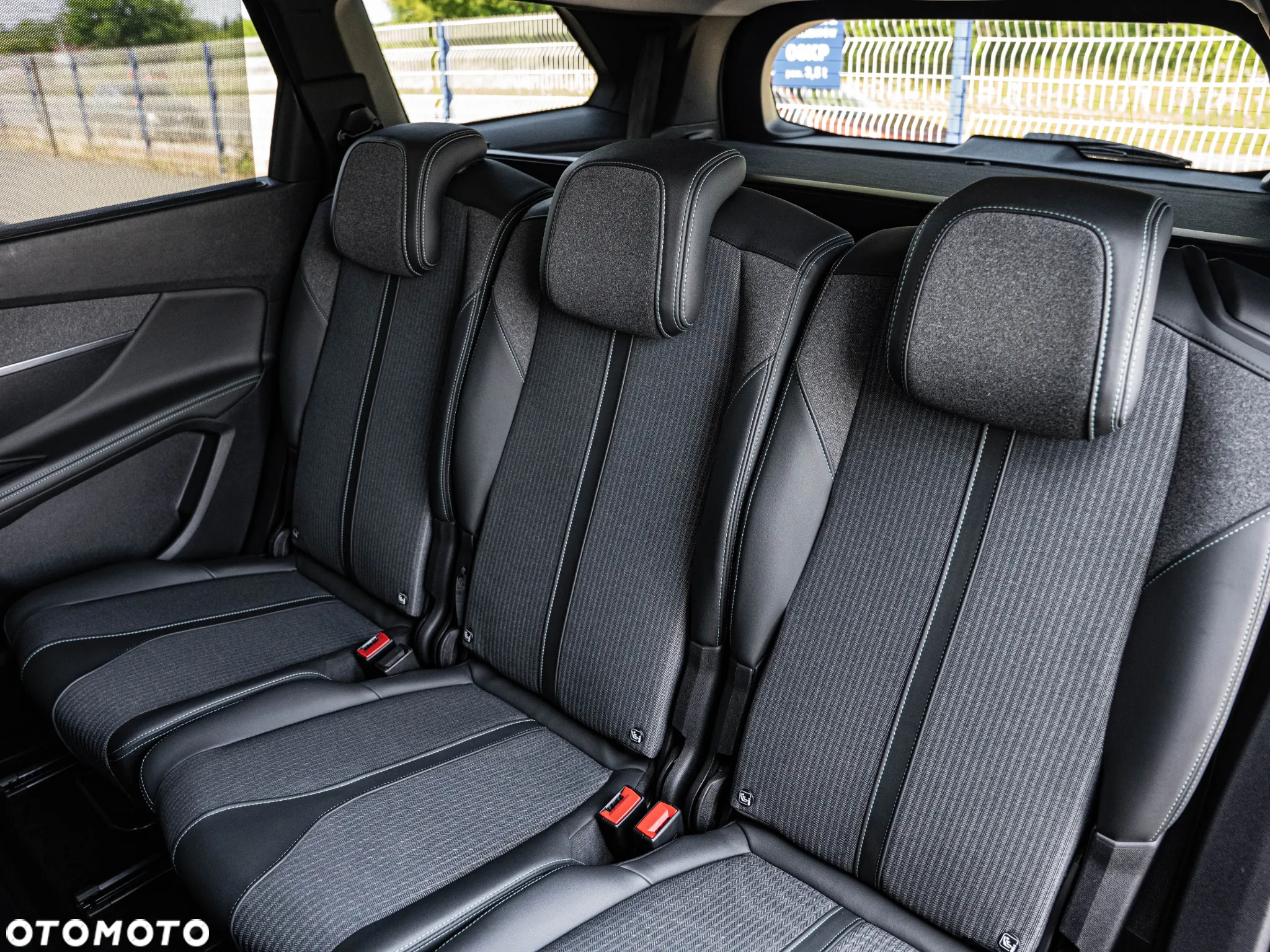 Peugeot 5008 BlueHDI 130 Allure - 26